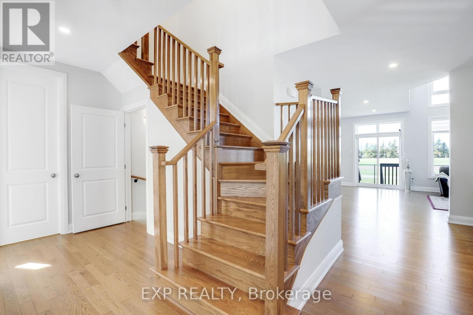 












143 CAMBIE ROAD

,
Ottawa,




Ontario
K1X0A6

