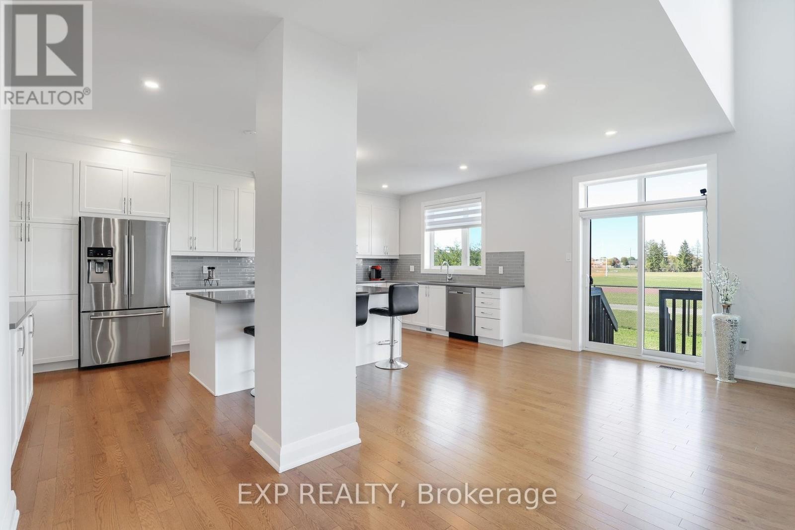 












143 CAMBIE ROAD

,
Ottawa,




Ontario
K1X0A6

