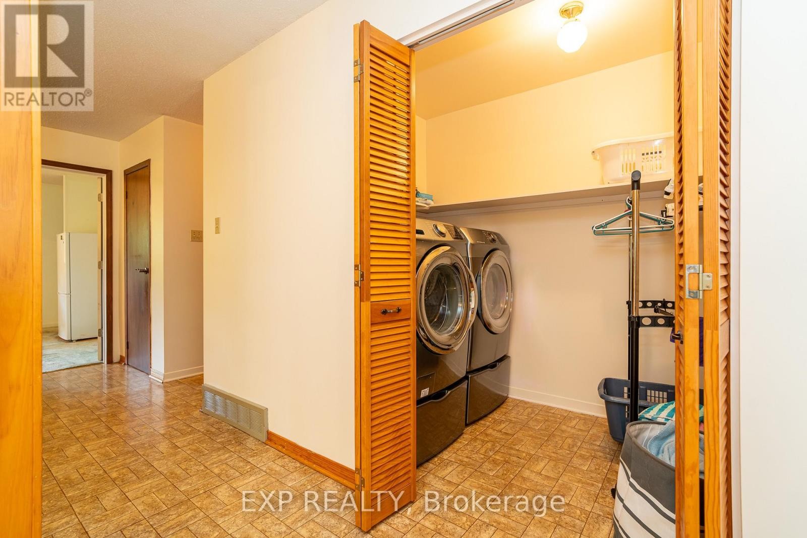 












1437 USBORNE STREET

,
McNab/Braeside,




Ontario
K0A1G0


