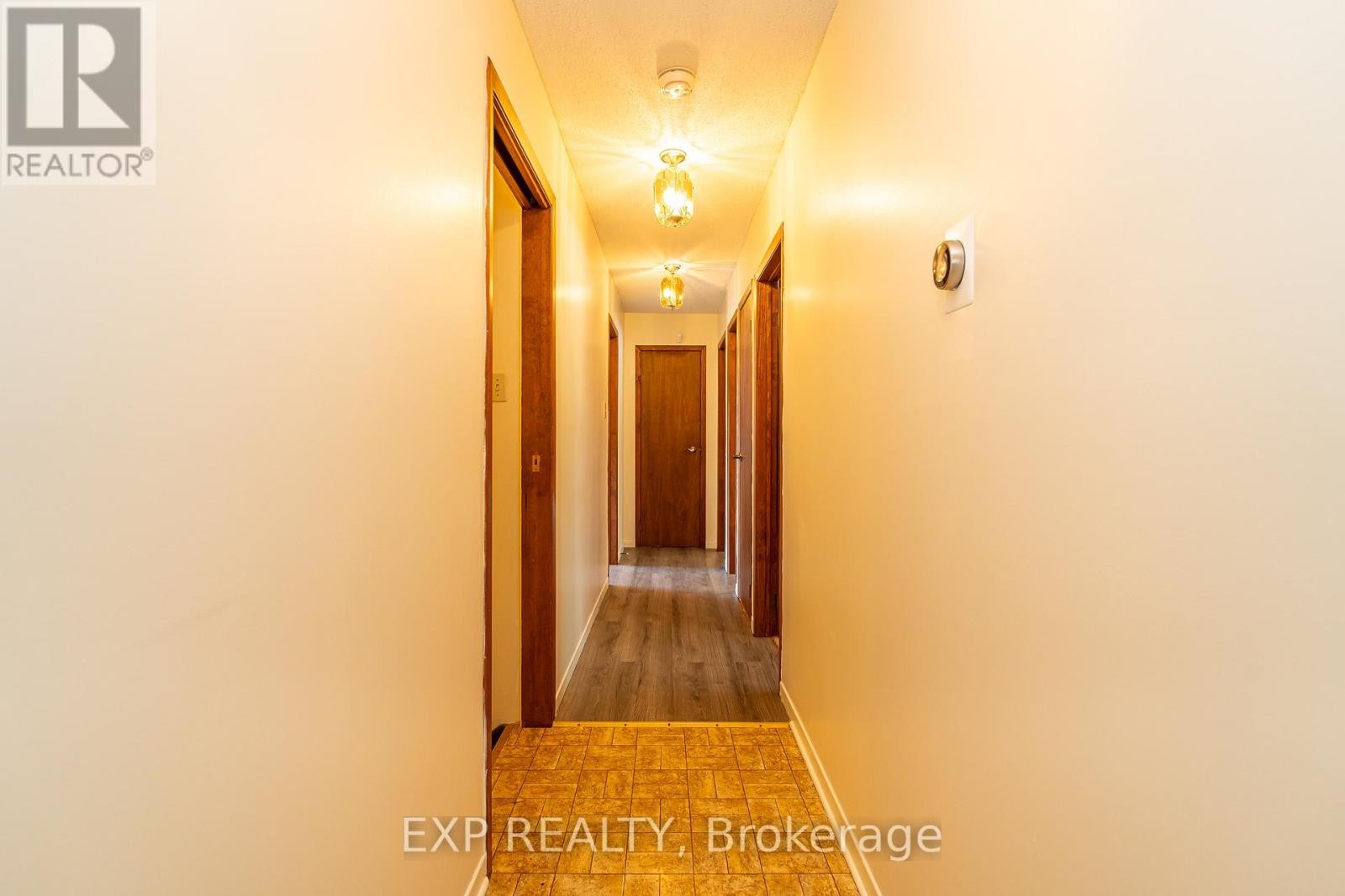 












1437 USBORNE STREET

,
McNab/Braeside,




Ontario
K0A1G0

