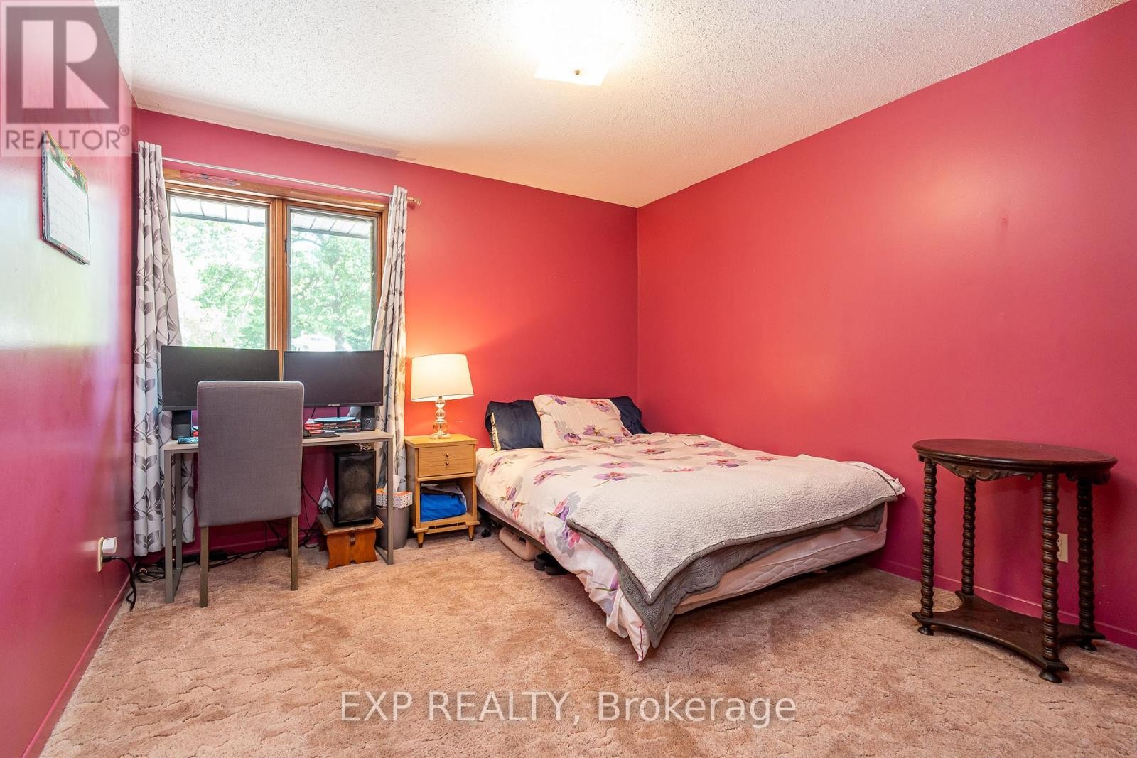 












1437 USBORNE STREET

,
McNab/Braeside,




Ontario
K0A1G0

