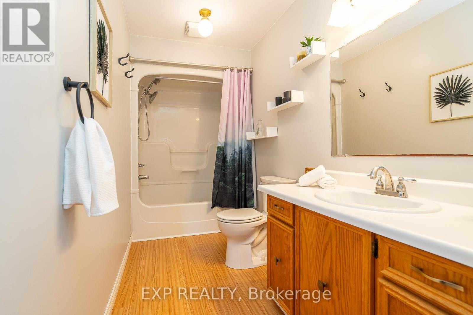 












1437 USBORNE STREET

,
McNab/Braeside,




Ontario
K0A1G0

