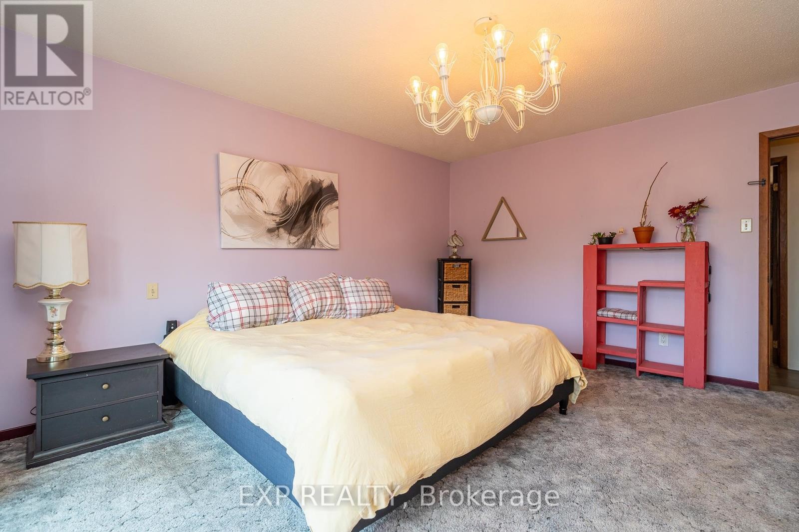 












1437 USBORNE STREET

,
McNab/Braeside,




Ontario
K0A1G0

