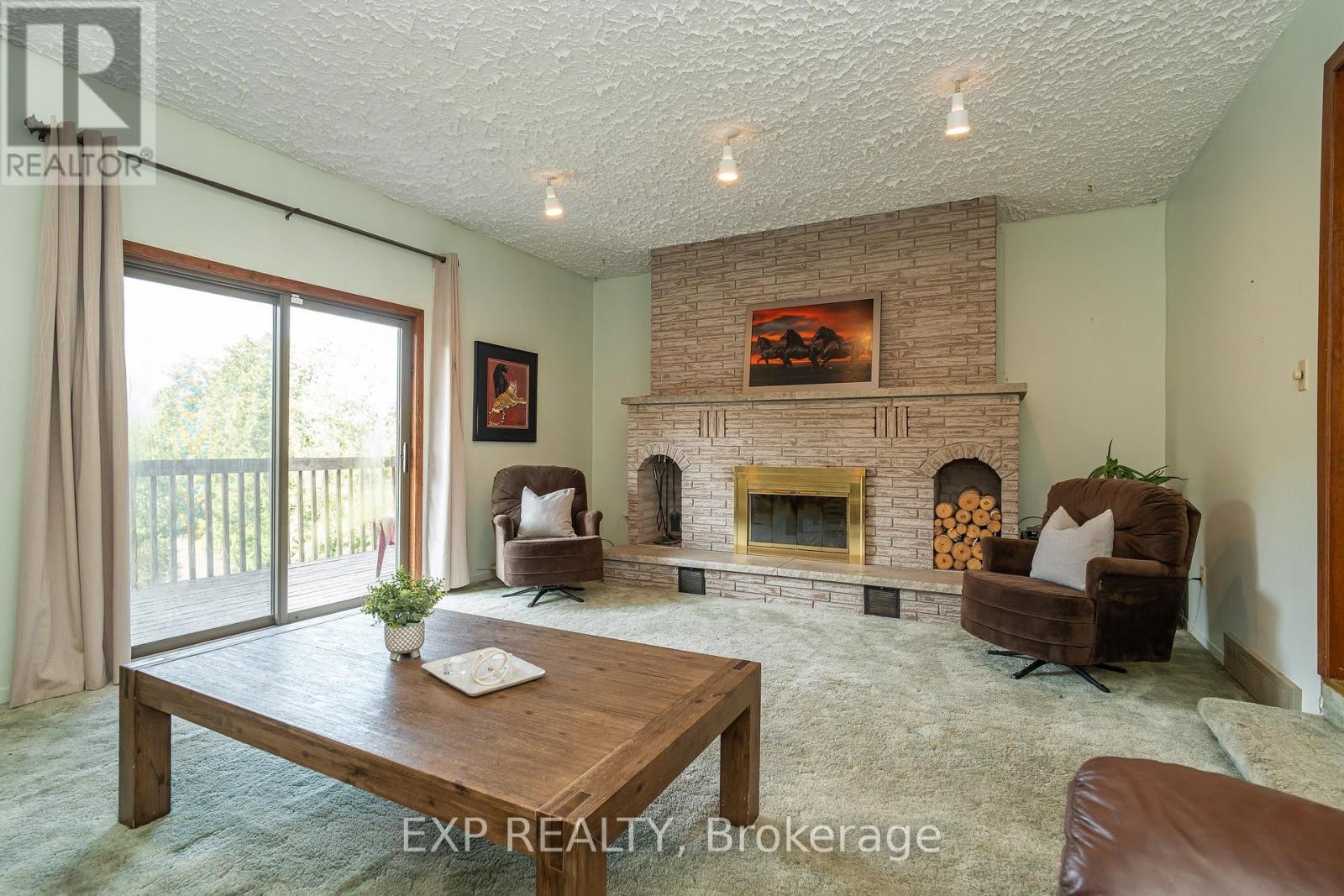 












1437 USBORNE STREET

,
McNab/Braeside,




Ontario
K0A1G0

