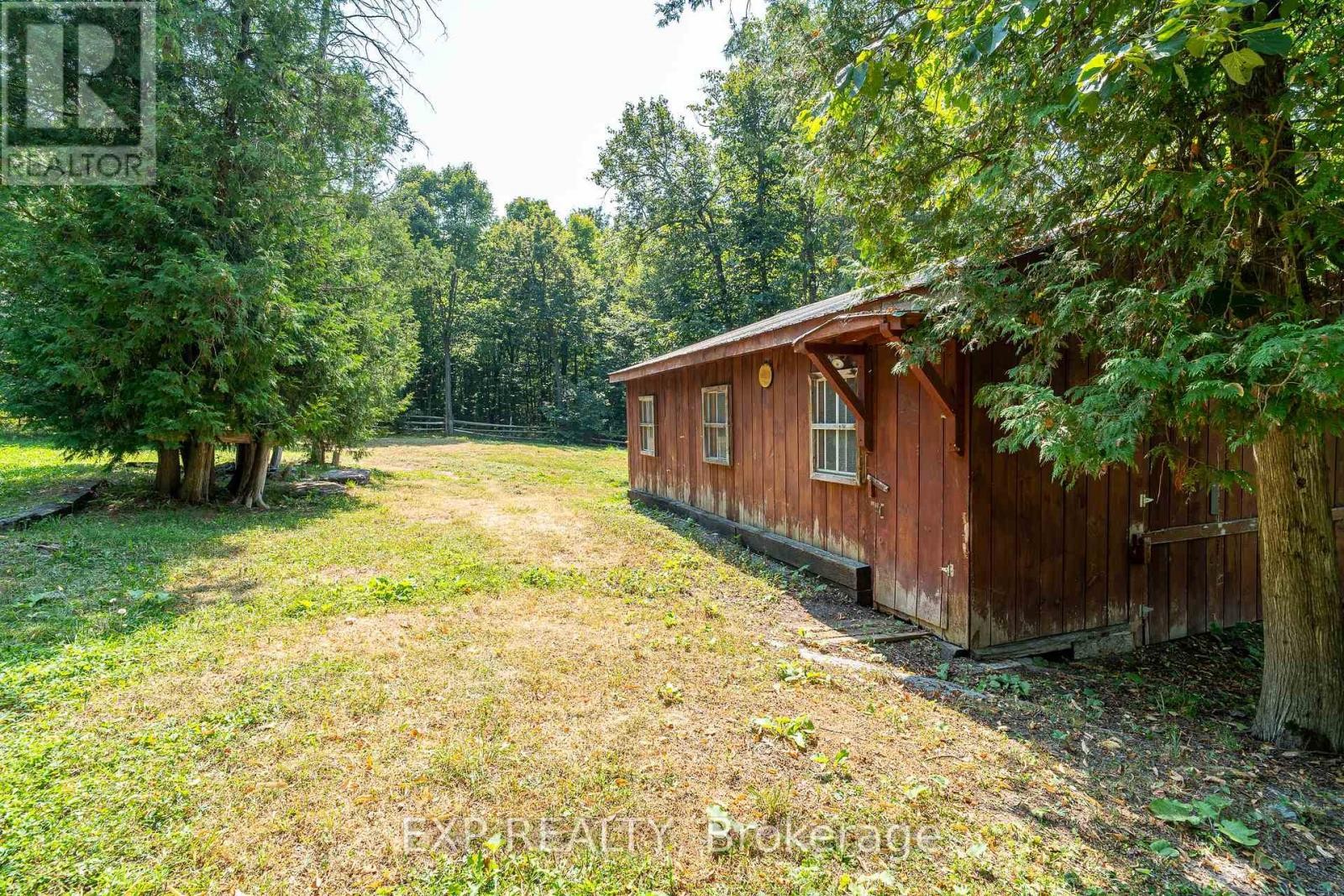 












1437 USBORNE STREET

,
McNab/Braeside,




Ontario
K0A1G0

