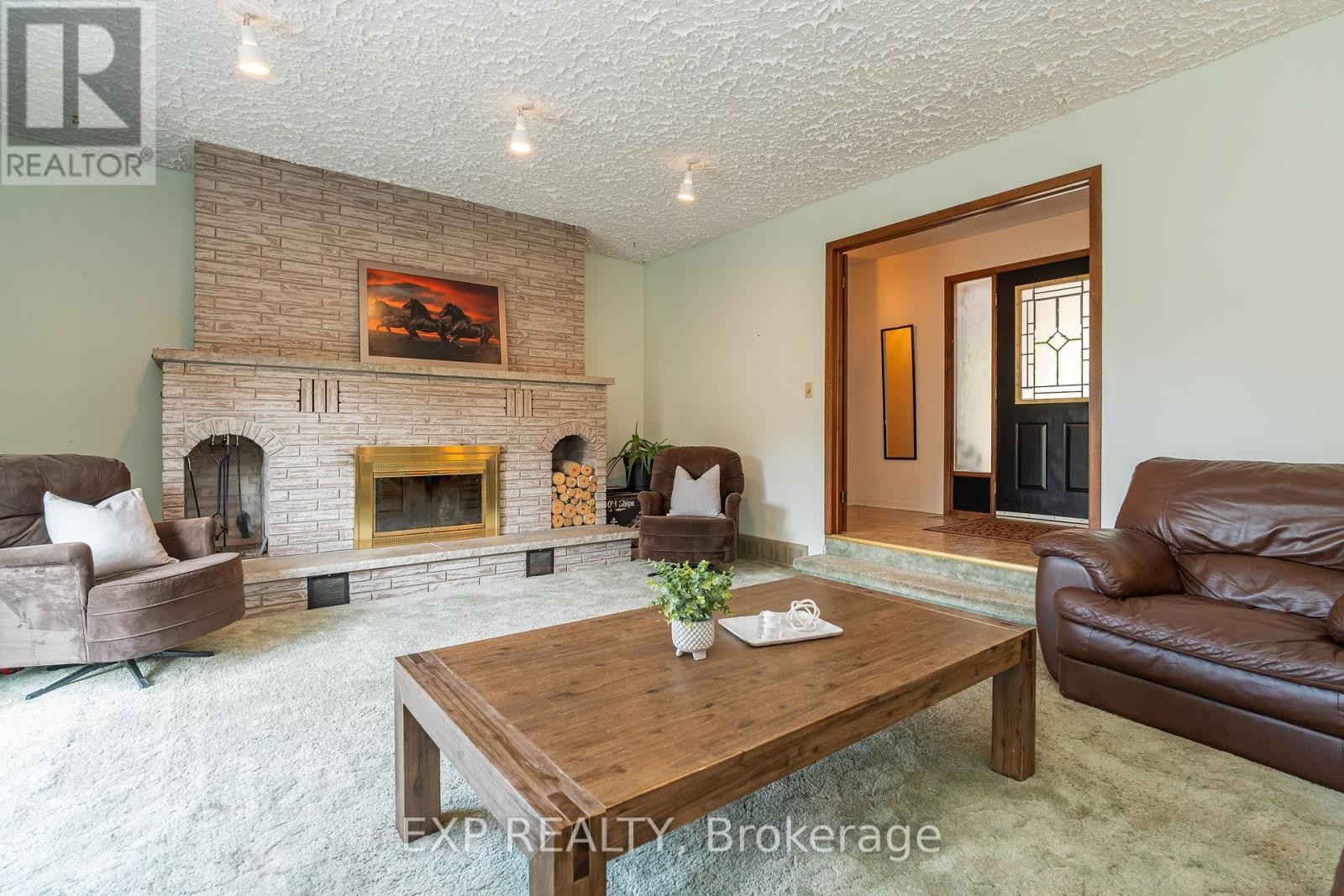 












1437 USBORNE STREET

,
McNab/Braeside,




Ontario
K0A1G0

