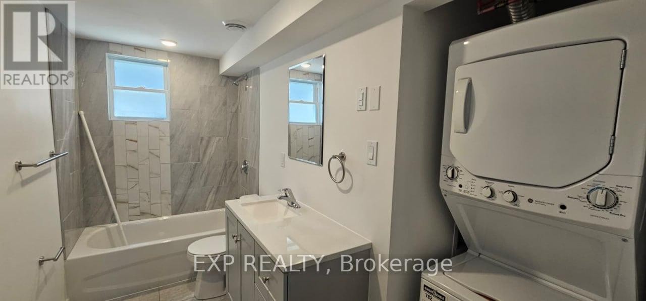 












01 - 216 MCARTHUR AVENUE

,
Ottawa,




Ontario
K1L6P5

