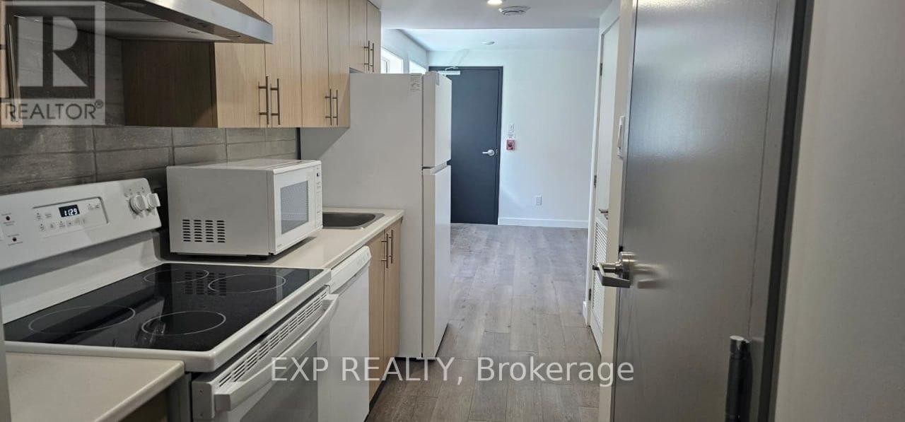 












02 - 216 MCARTHUR AVENUE

,
Ottawa,




Ontario
K1L6P5

