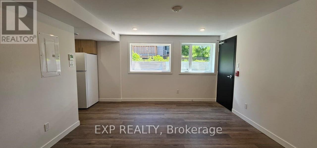 












02 - 216 MCARTHUR AVENUE

,
Ottawa,




Ontario
K1L6P5

