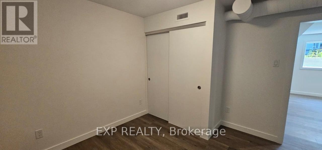 












02 - 216 MCARTHUR AVENUE

,
Ottawa,




Ontario
K1L6P5

