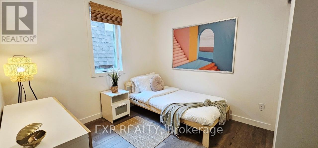 












102 - 216 MCARTHUR AVENUE

,
Ottawa,




Ontario
K1L6P5


