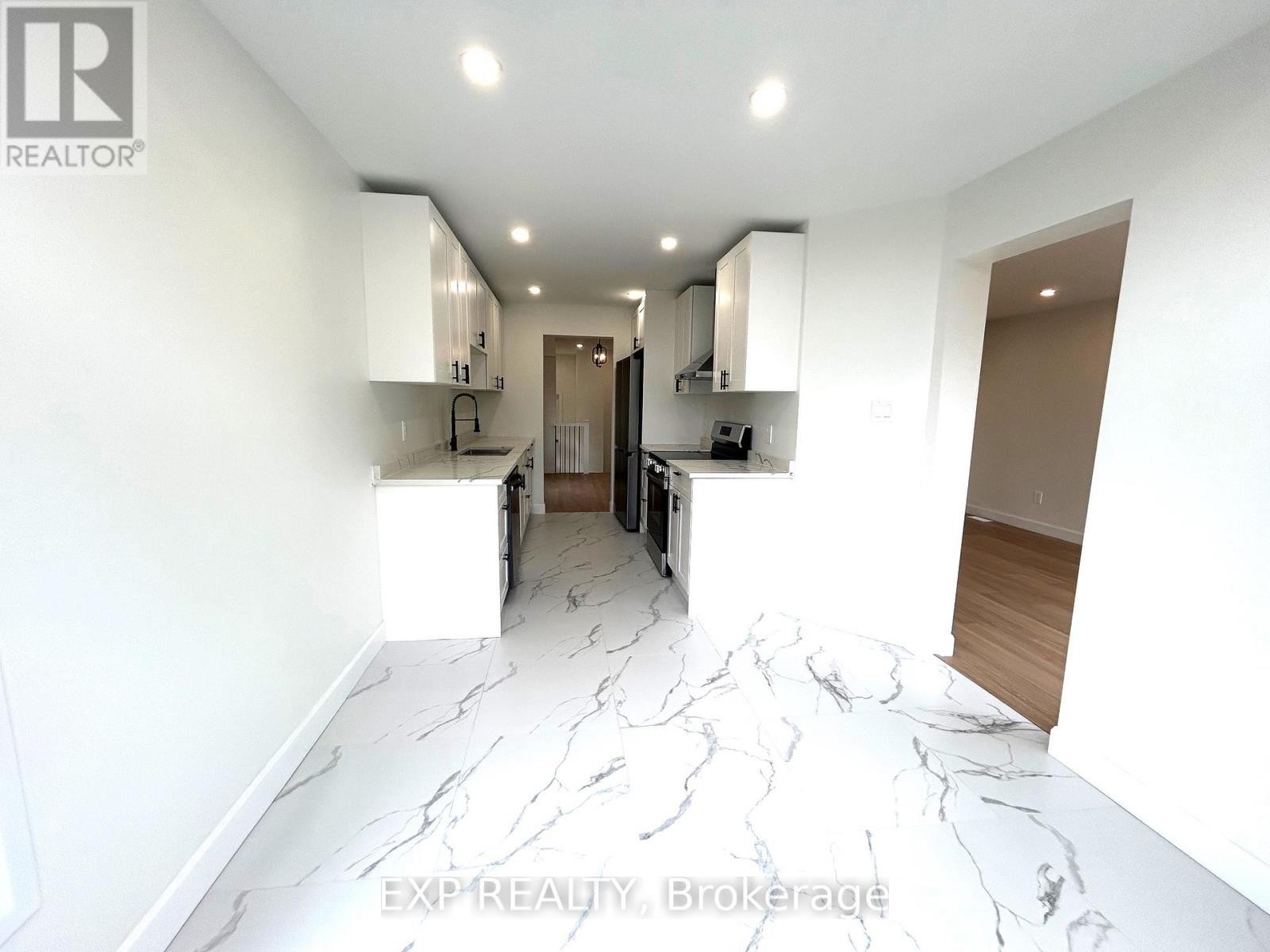 












848 ASHENVALE WAY

,
Ottawa,




Ontario
K4A0S1

