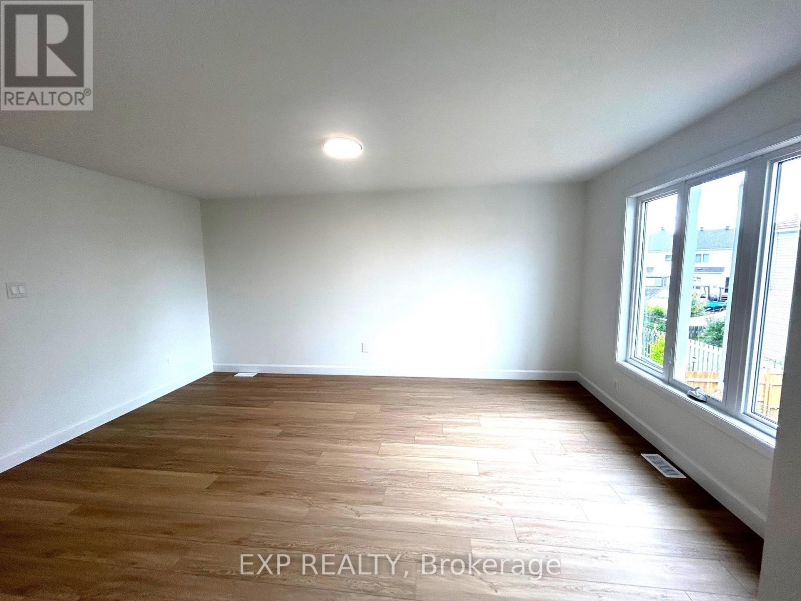 












848 ASHENVALE WAY

,
Ottawa,




Ontario
K4A0S1

