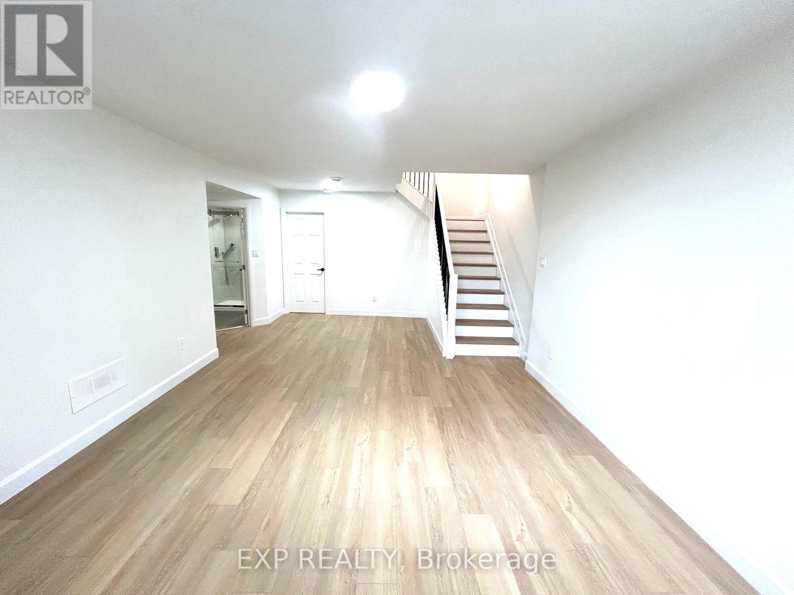 












848 ASHENVALE WAY

,
Ottawa,




Ontario
K4A0S1

