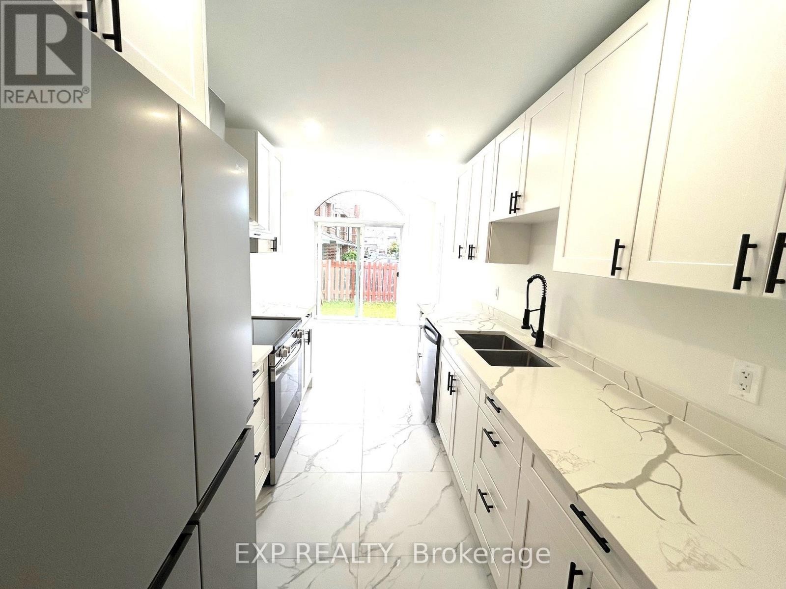 












848 ASHENVALE WAY

,
Ottawa,




Ontario
K4A0S1


