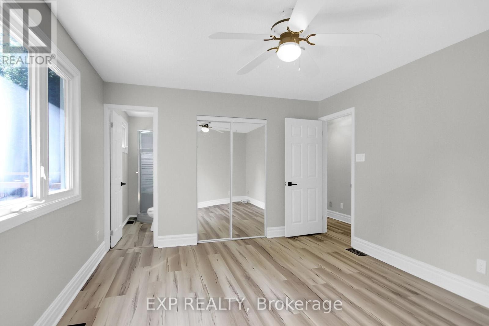 












1083 EADIE ROAD

,
Russell,




Ontario
K4R1E5


