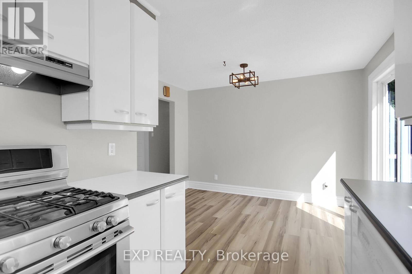 












1083 EADIE ROAD

,
Russell,




Ontario
K4R1E5

