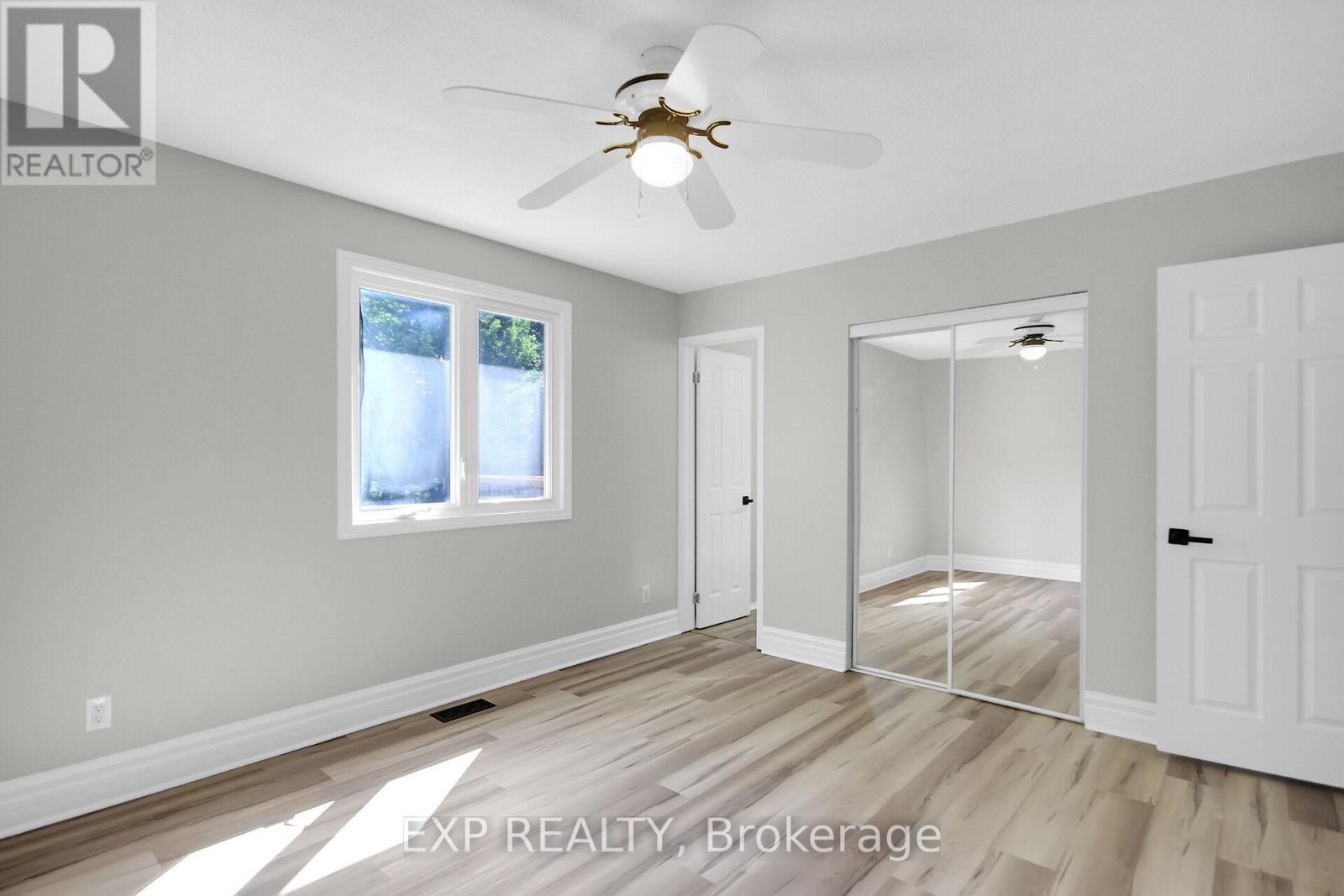 












1083 EADIE ROAD

,
Russell,




Ontario
K4R1E5

