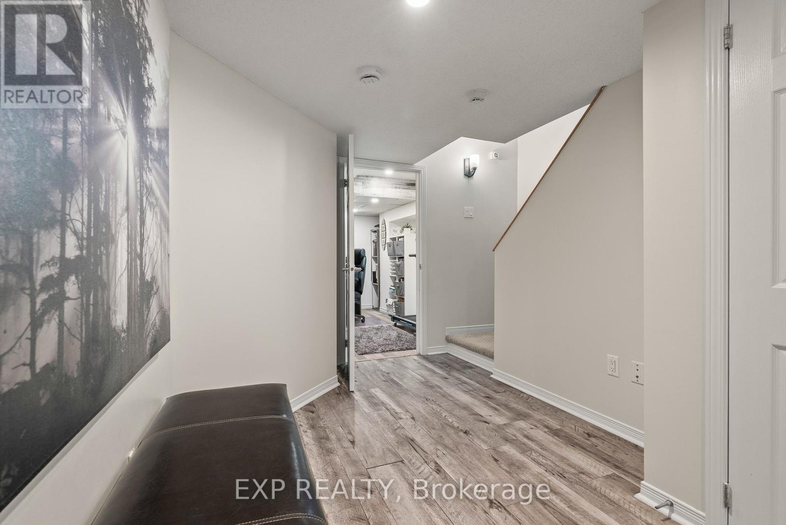 












229 DUNTROON CIRCLE

,
Ottawa,




Ontario
K1T4C9

