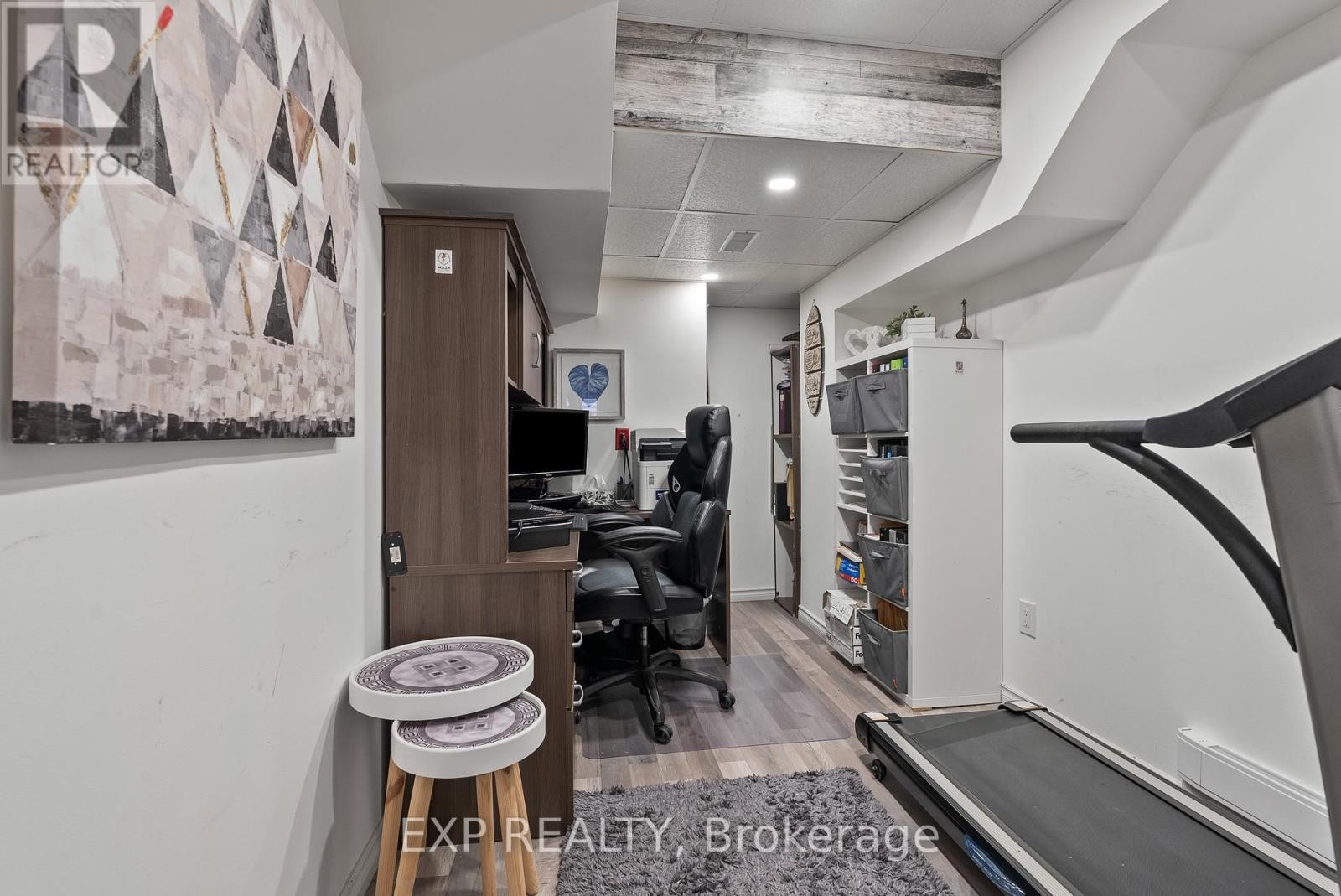 












229 DUNTROON CIRCLE

,
Ottawa,




Ontario
K1T4C9

