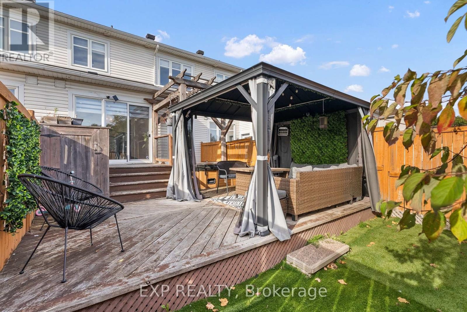












229 DUNTROON CIRCLE

,
Ottawa,




Ontario
K1T4C9

