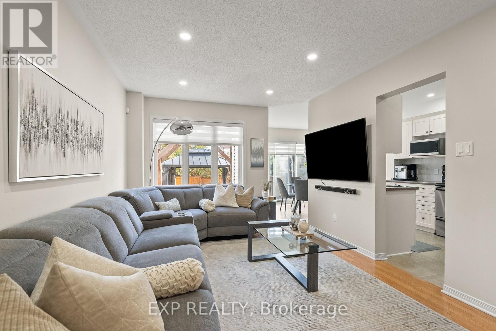 












229 DUNTROON CIRCLE

,
Ottawa,




Ontario
K1T4C9

