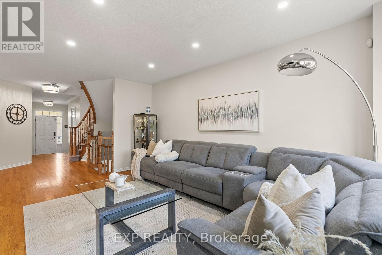 












229 DUNTROON CIRCLE

,
Ottawa,




Ontario
K1T4C9

