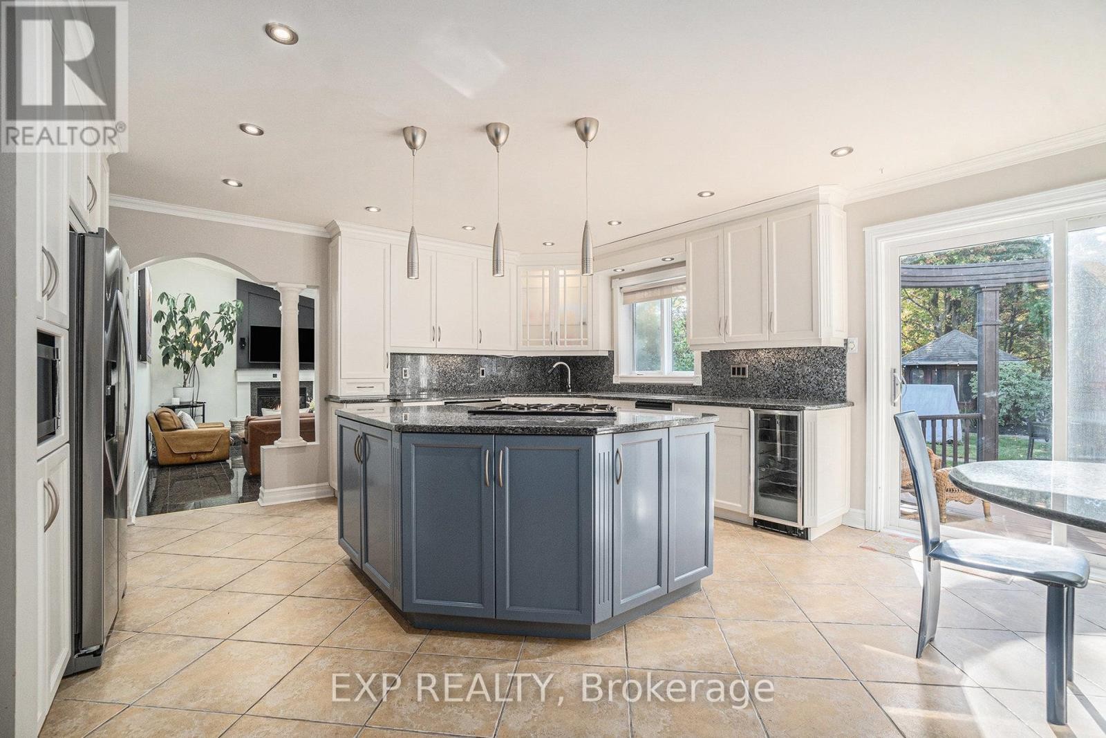 












150 TOPAZE AVENUE

,
Ottawa,




Ontario
K4B1K1

