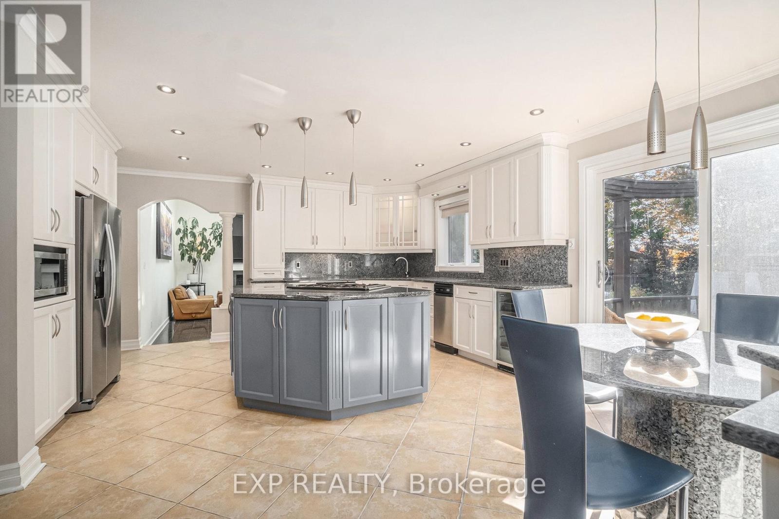 












150 TOPAZE AVENUE

,
Ottawa,




Ontario
K4B1K1

