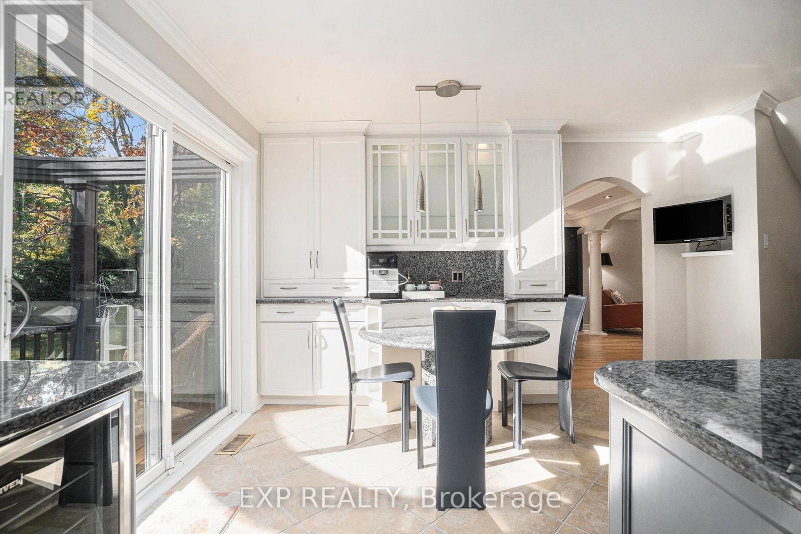 












150 TOPAZE AVENUE

,
Ottawa,




Ontario
K4B1K1

