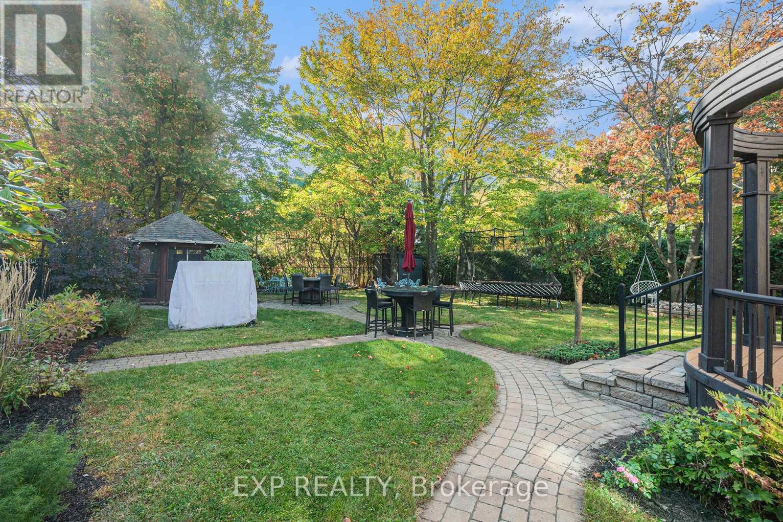 












150 TOPAZE AVENUE

,
Ottawa,




Ontario
K4B1K1

