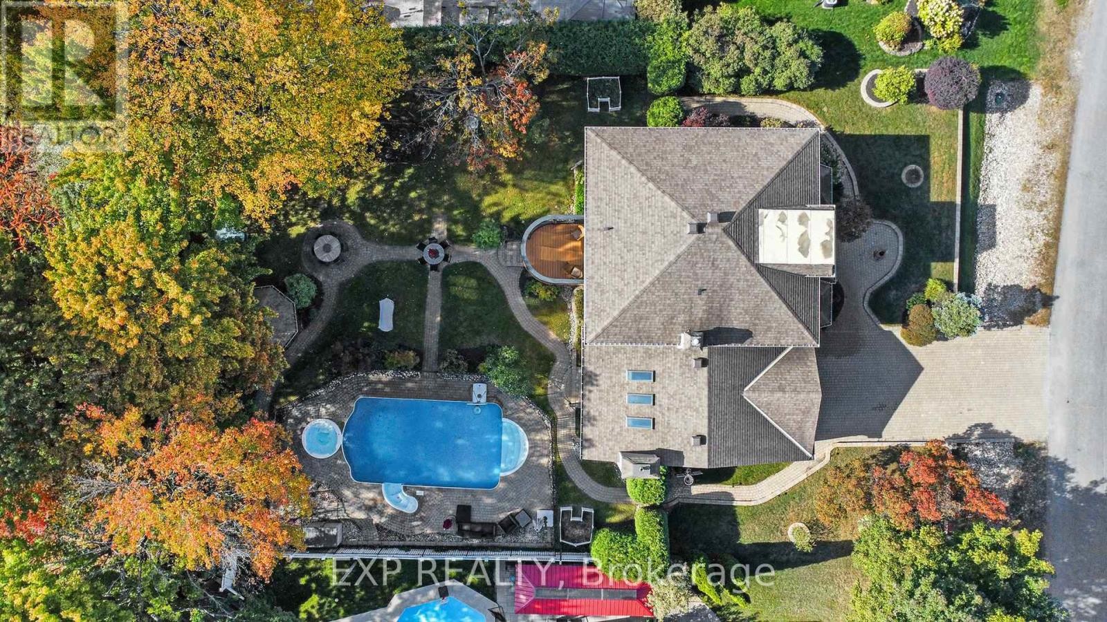 












150 TOPAZE AVENUE

,
Ottawa,




Ontario
K4B1K1

