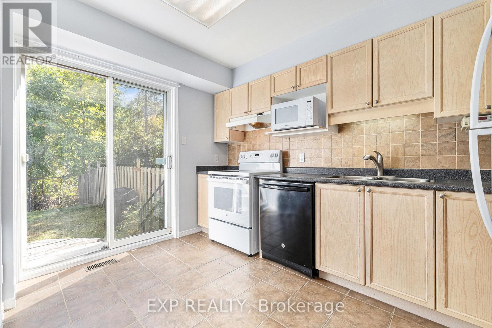 












103 BANCHORY CRESCENT

,
Ottawa,




Ontario
K2K2V2

