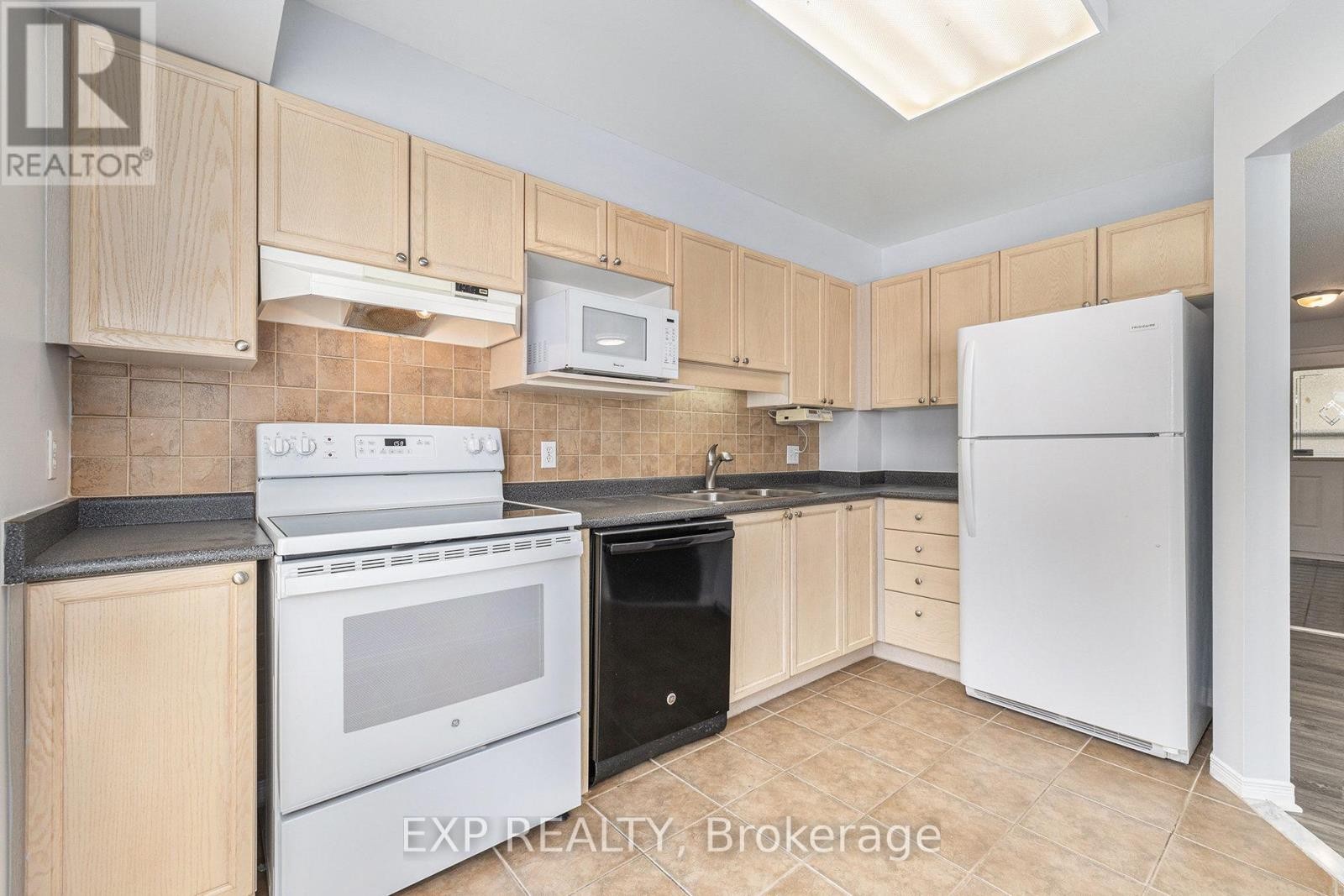












103 BANCHORY CRESCENT

,
Ottawa,




Ontario
K2K2V2

