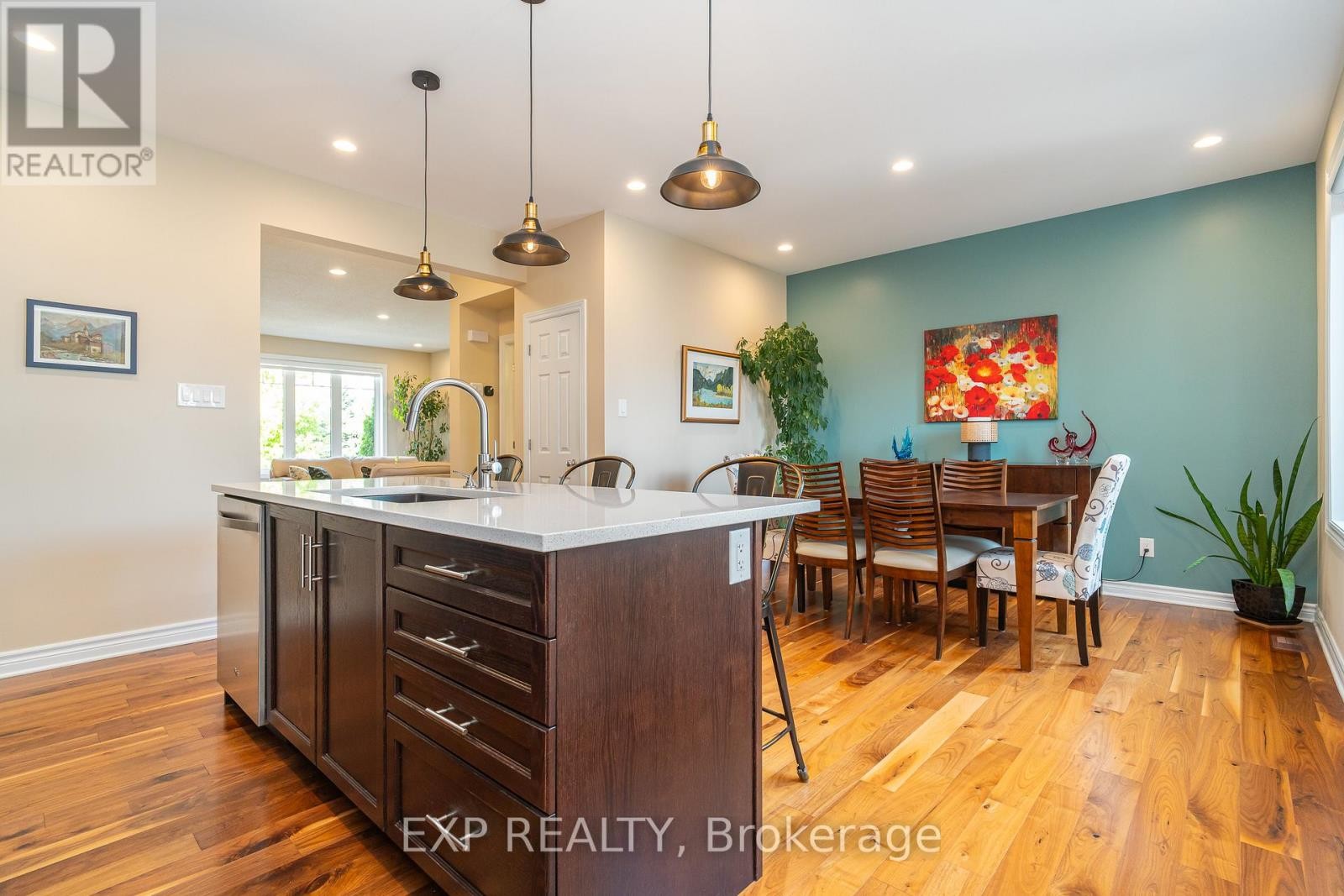 












406 SWEETFLAG STREET

,
Ottawa,




Ontario
K2J5Y6

