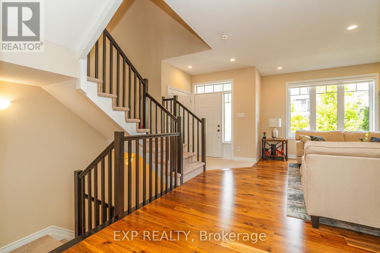 












406 SWEETFLAG STREET

,
Ottawa,




Ontario
K2J5Y6

