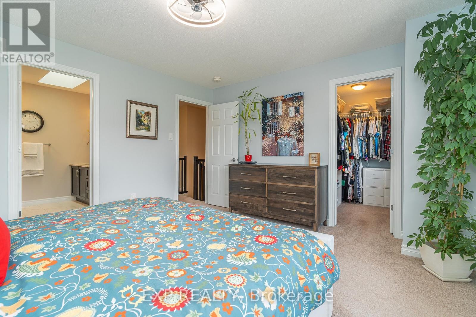 












406 SWEETFLAG STREET

,
Ottawa,




Ontario
K2J5Y6


