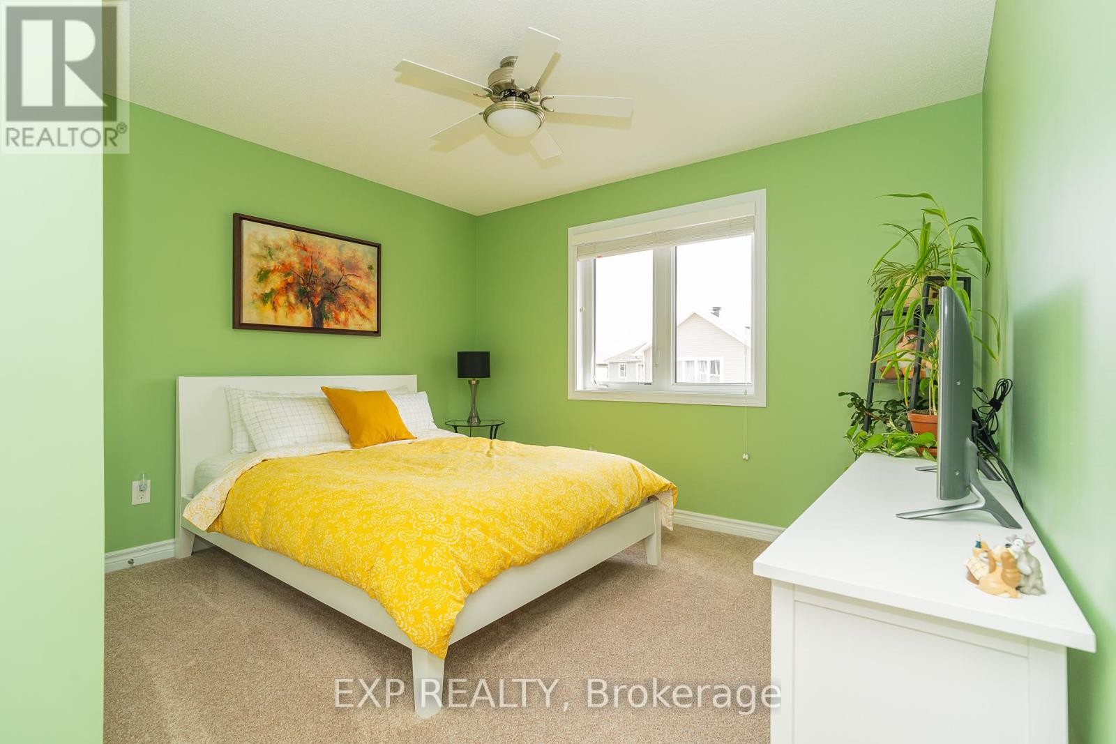 












406 SWEETFLAG STREET

,
Ottawa,




Ontario
K2J5Y6

