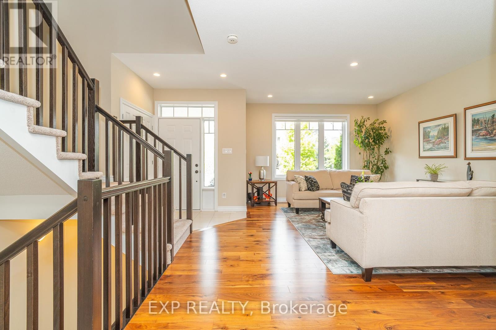 












406 SWEETFLAG STREET

,
Ottawa,




Ontario
K2J5Y6

