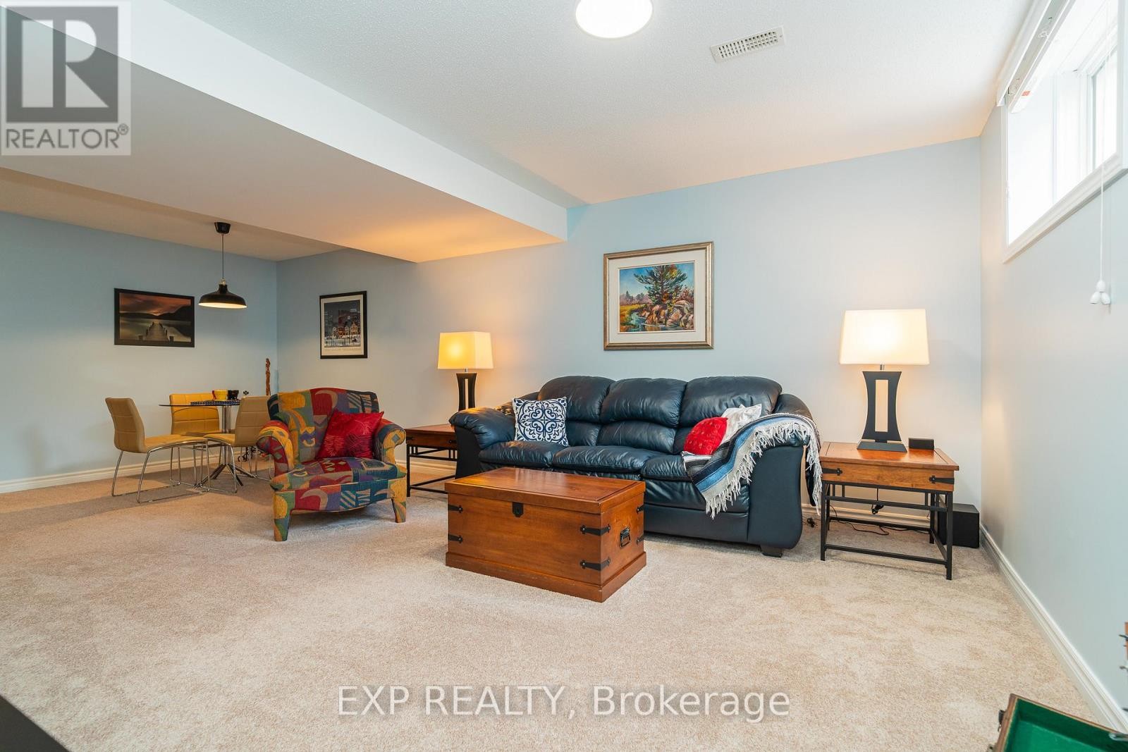 












406 SWEETFLAG STREET

,
Ottawa,




Ontario
K2J5Y6

