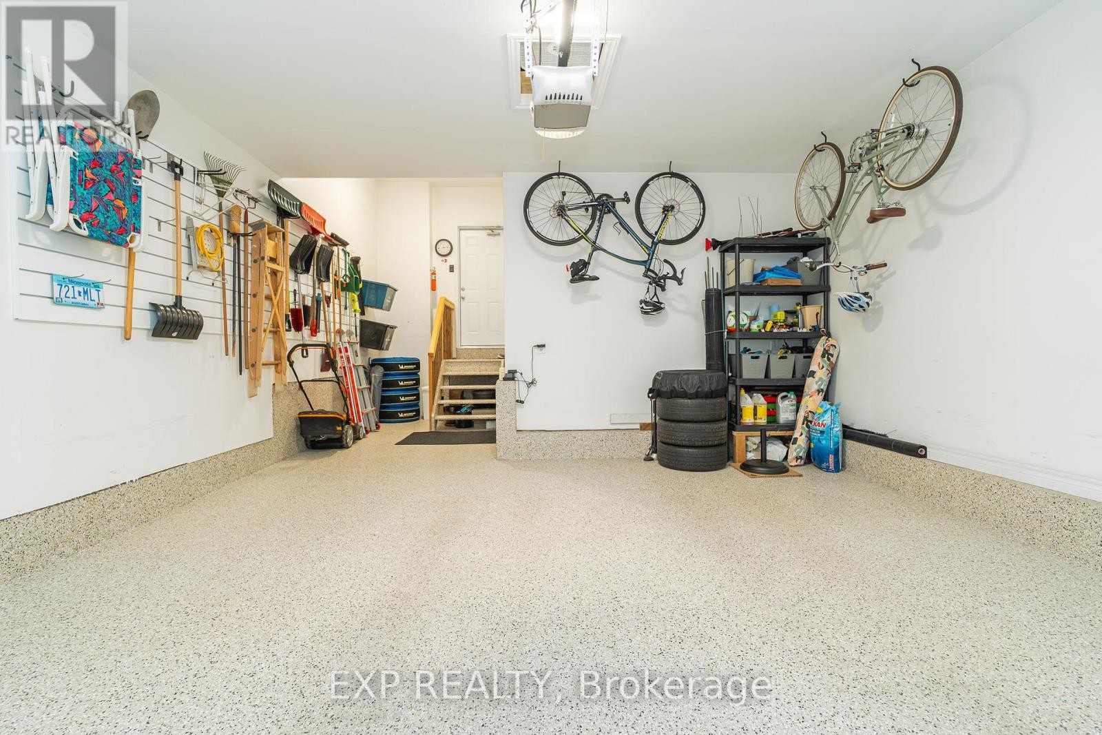 












406 SWEETFLAG STREET

,
Ottawa,




Ontario
K2J5Y6

