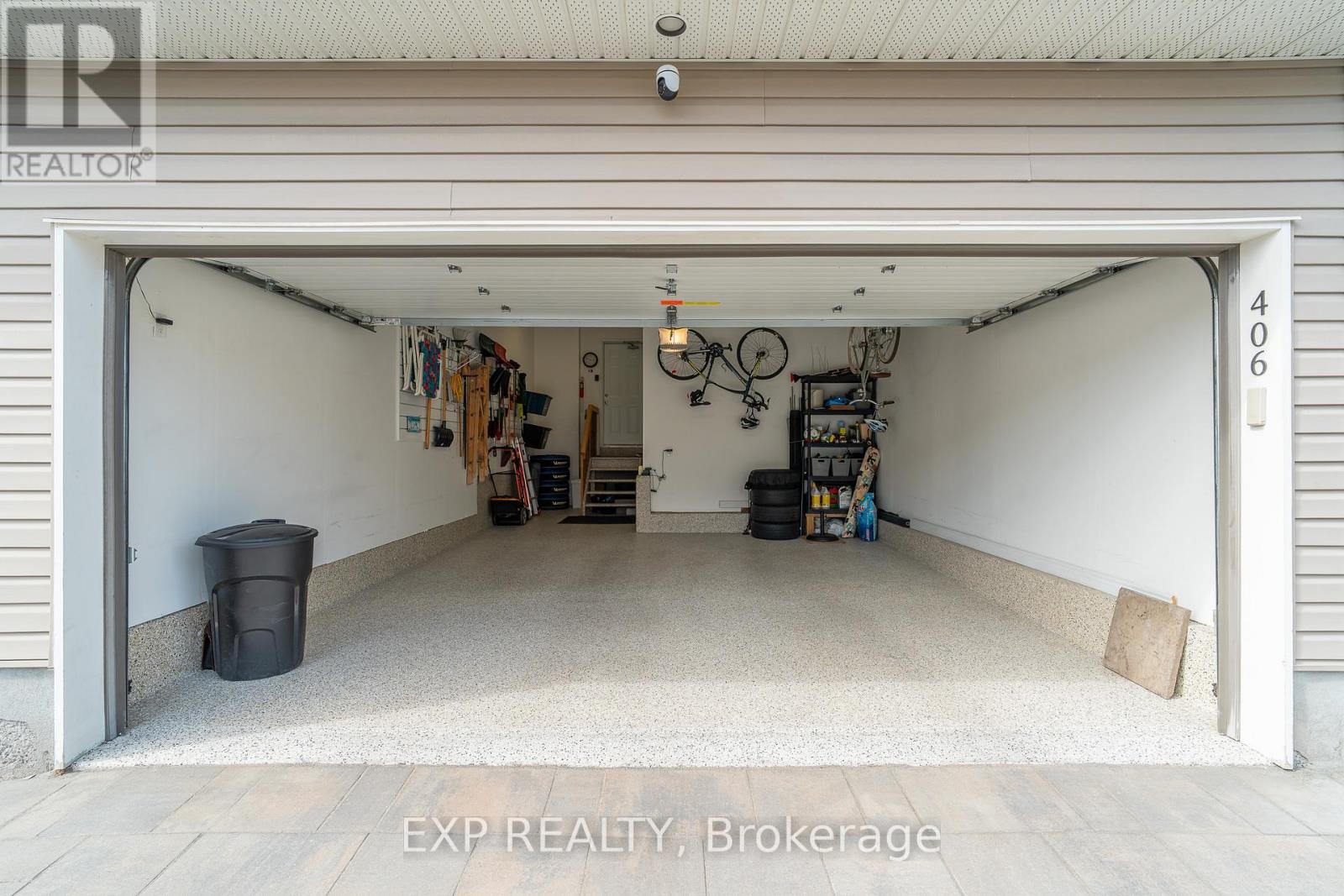 












406 SWEETFLAG STREET

,
Ottawa,




Ontario
K2J5Y6

