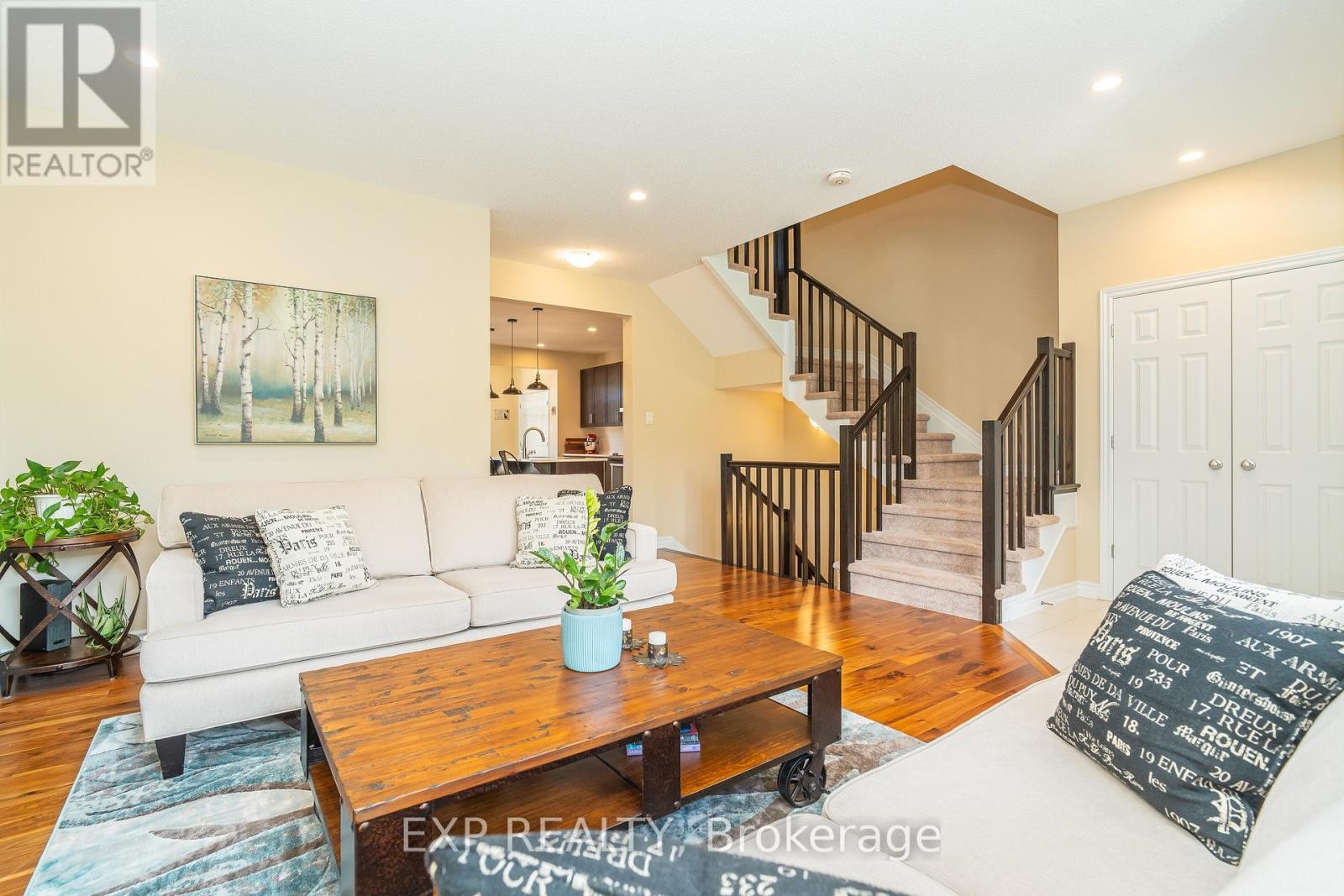 












406 SWEETFLAG STREET

,
Ottawa,




Ontario
K2J5Y6

