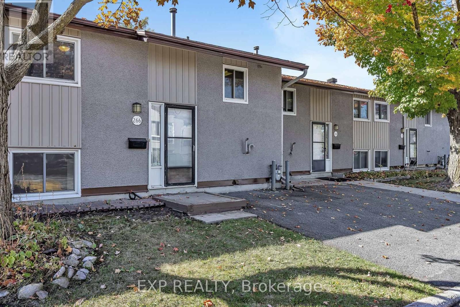 












266 WOODFIELD DRIVE

,
Ottawa,




Ontario
K2G3W9

