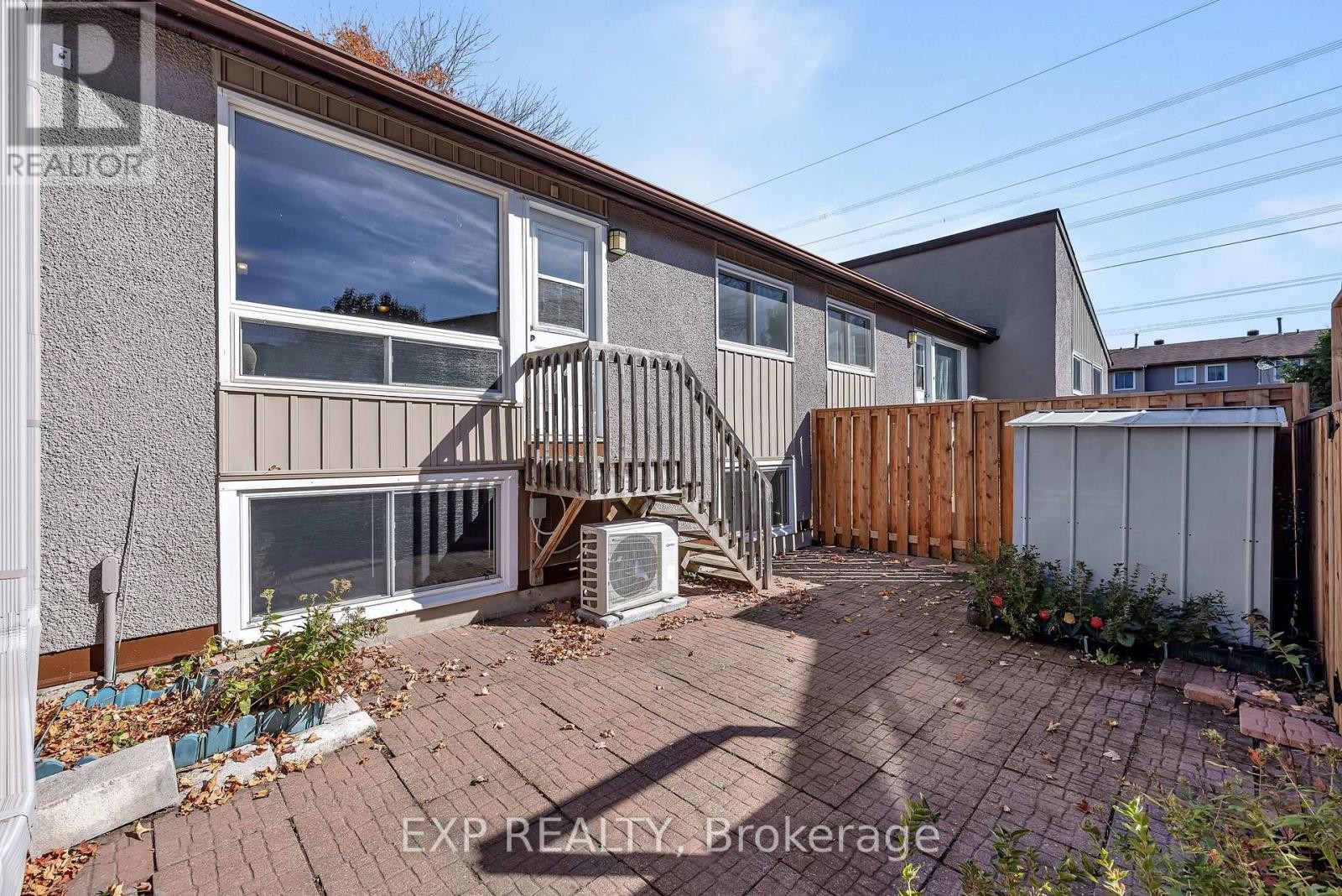 












266 WOODFIELD DRIVE

,
Ottawa,




Ontario
K2G3W9

