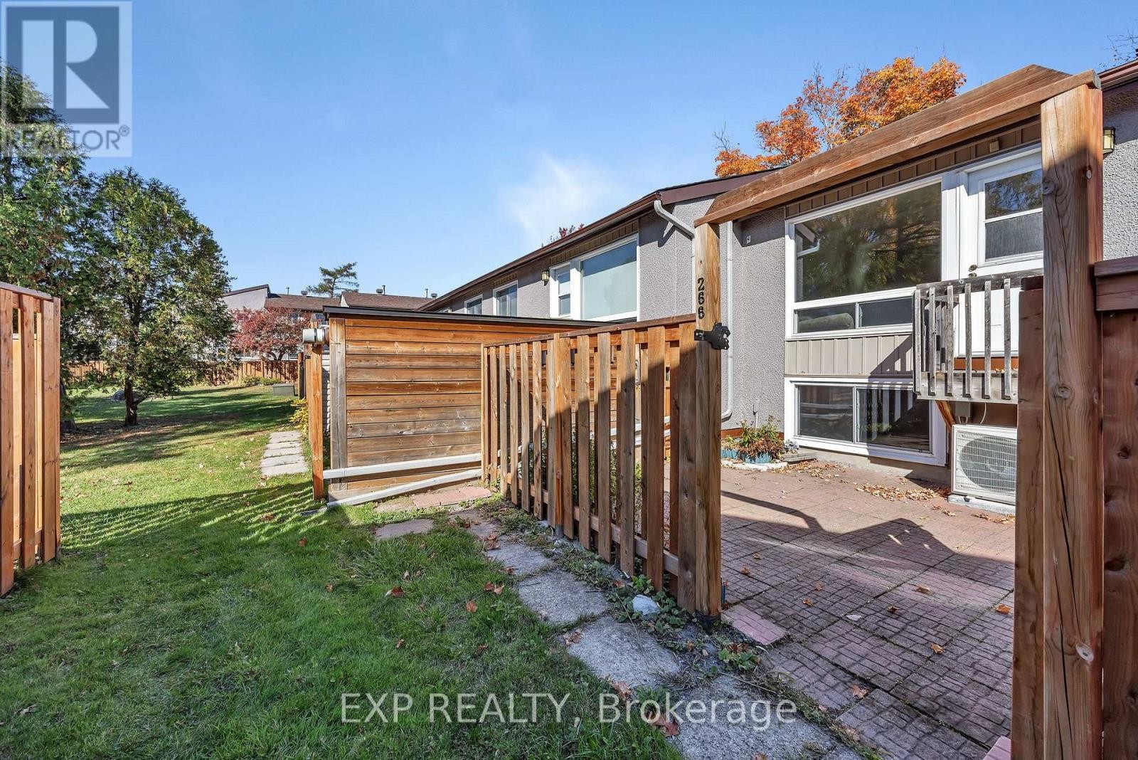 












266 WOODFIELD DRIVE

,
Ottawa,




Ontario
K2G3W9

