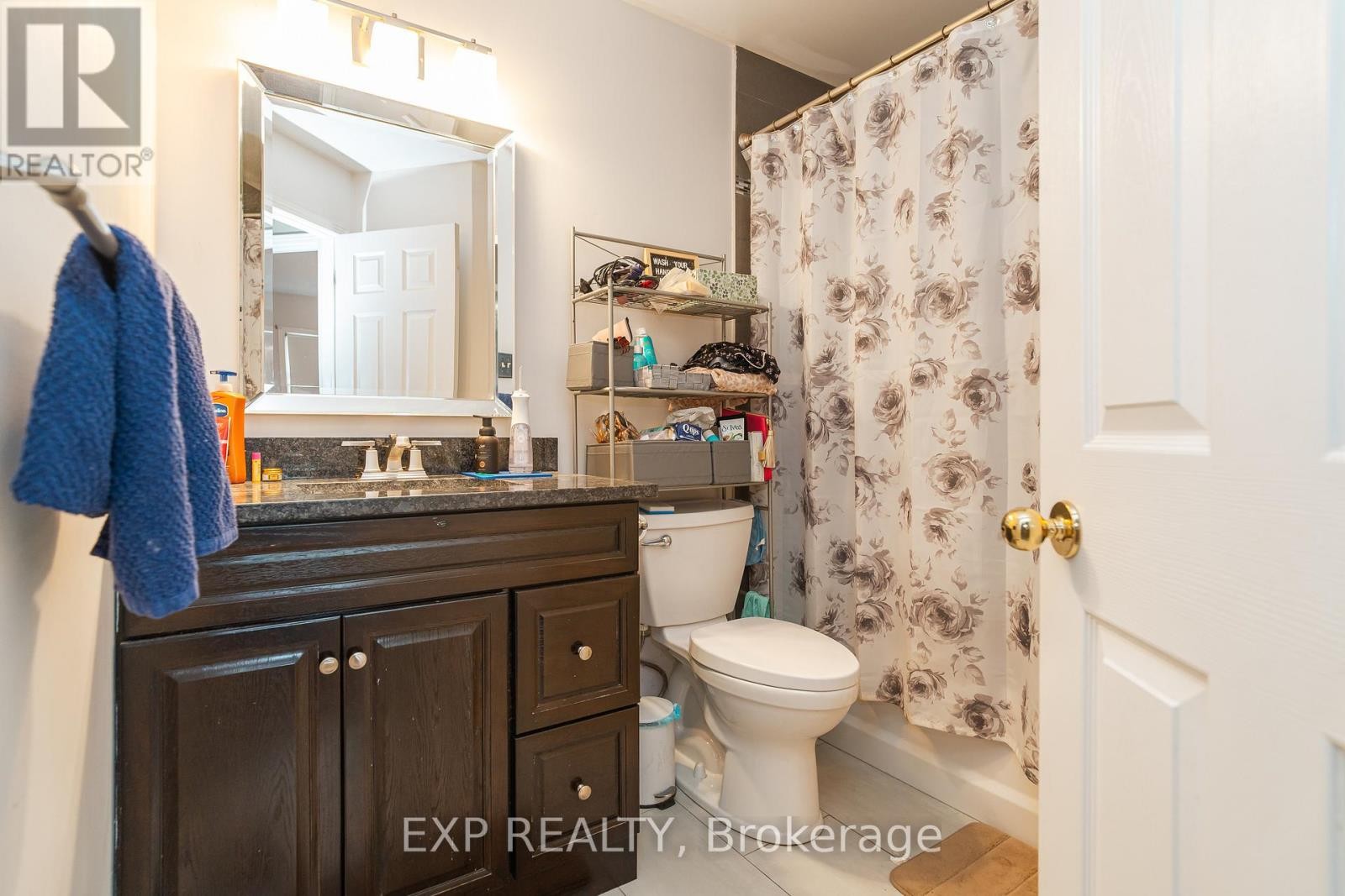 












86 FURLONG CRESCENT

,
Ottawa,




Ontario
K2M2H9

