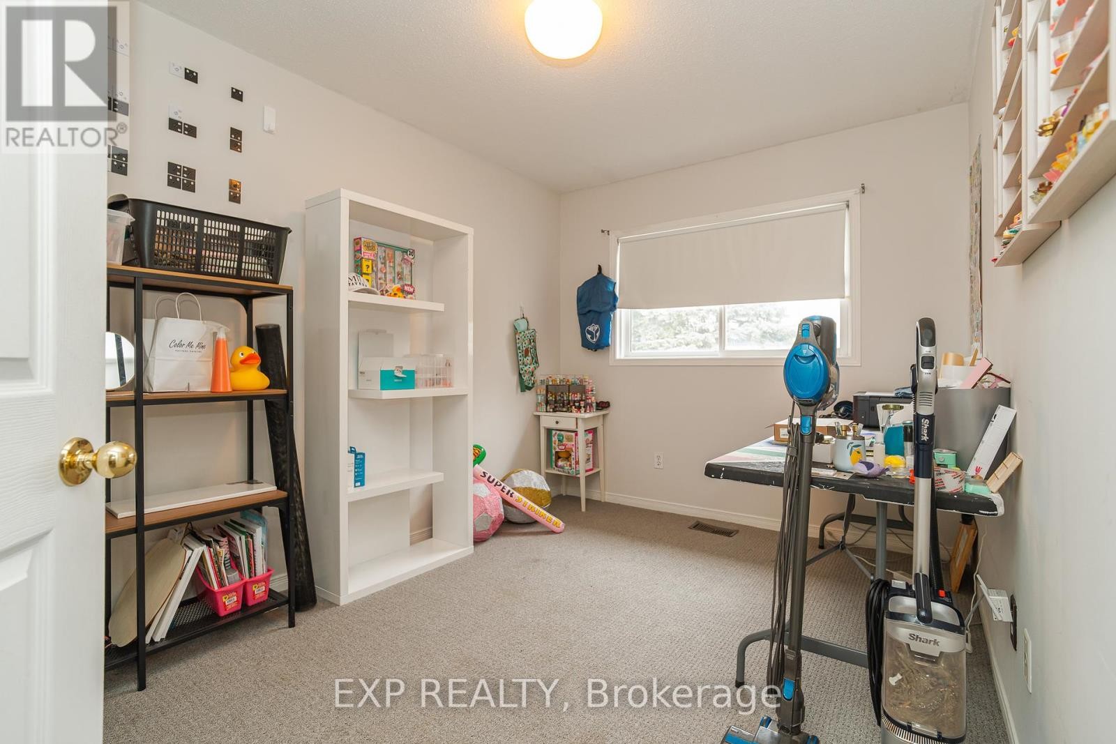 












86 FURLONG CRESCENT

,
Ottawa,




Ontario
K2M2H9

