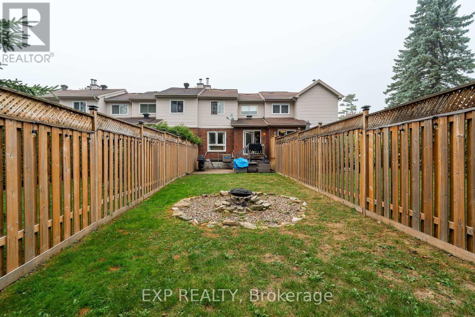 












86 FURLONG CRESCENT

,
Ottawa,




Ontario
K2M2H9

