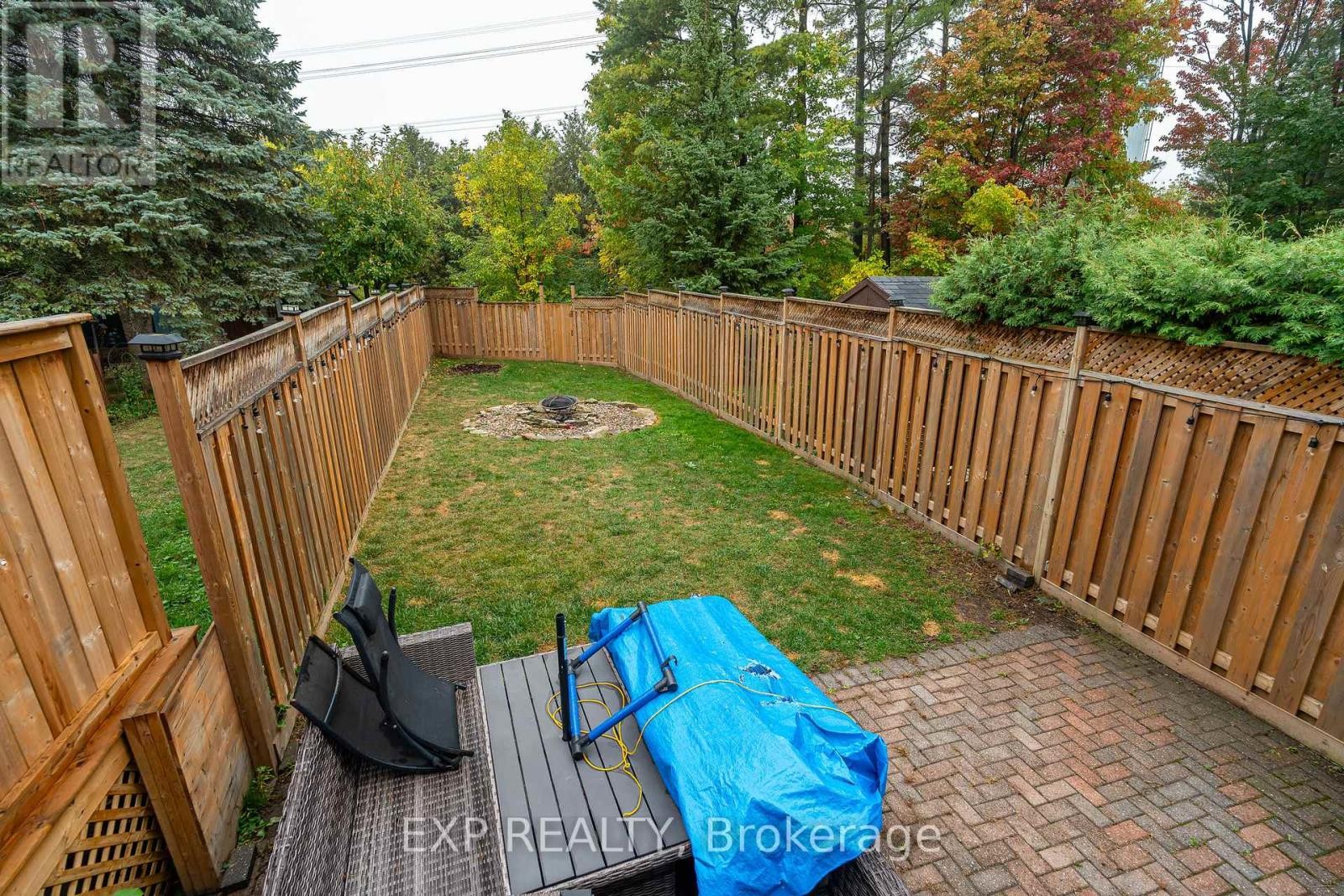 












86 FURLONG CRESCENT

,
Ottawa,




Ontario
K2M2H9

